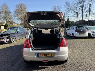 Suzuki Swift 1.3 Comfort (Hatchback 5-dr.) picture 23