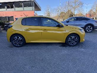 Peugeot 208 1.2 PureTech Allure (Hatchback 5-dr.) picture 6