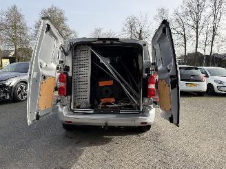 Peugeot Expert 2.0 BlueHDI 120 Premium Pack picture 24