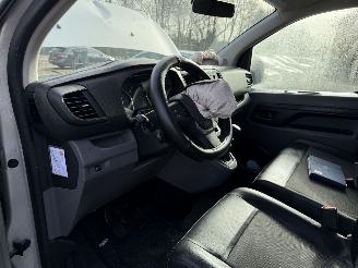 Peugeot Expert 2.0 BlueHDI 120 Premium Pack picture 9