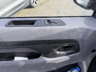 Peugeot Expert 2.0 BlueHDI 120 Premium Pack picture 17