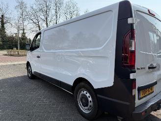 Renault Trafic 2.0 dCi 120 T30 L2H1 Comfort picture 30