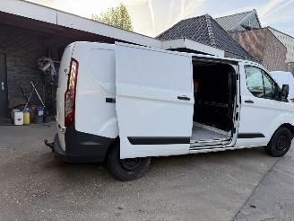 Ford Transit Custom 290 2.0 TDCI L2H1 2 SCHUIFDEUREN Ambiente picture 22