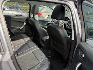 Peugeot 2008 1.2 PureTech  AUTOMAAT Allure  CROSSWAY  (SUV 5-dr.) picture 32