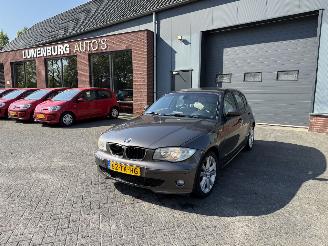 Damaged car BMW 1-serie 120i High Executive AUTOMAAT  (Hatchback 5-dr.) 2006/10