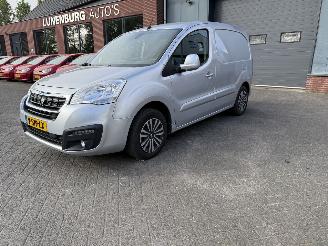 Peugeot Partner 120 1.6 BlueHDi 100 L1 Pro NAVIGATIE  AIRCO picture 24