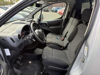 Peugeot Partner 120 1.6 BlueHDi 100 L1 Pro NAVIGATIE  AIRCO picture 15