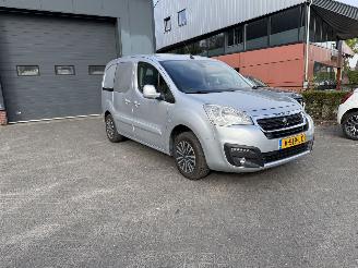 Peugeot Partner 120 1.6 BlueHDi 100 L1 Pro NAVIGATIE  AIRCO picture 23