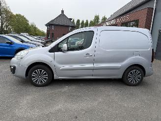 Peugeot Partner 120 1.6 BlueHDi 100 L1 Pro NAVIGATIE  AIRCO picture 2