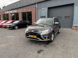 škoda osobní automobily Mitsubishi Outlander 2.0 PHEV Business Edition 2015/11