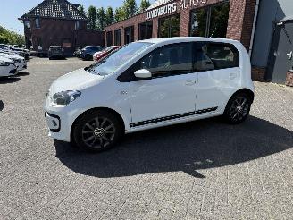 Volkswagen Up! 1.0 high up! BlueMotion BENZINE-AARDGAS picture 2