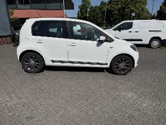 Volkswagen Up! 1.0 high up! BlueMotion BENZINE-AARDGAS picture 6
