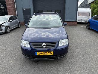 Volkswagen Touran 1.6-16V FSI Business (MPV 5-dr.) picture 8