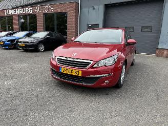 Schadeauto Peugeot 308 1.2 VTi Active (Hatchback 5-dr.) 2014/1