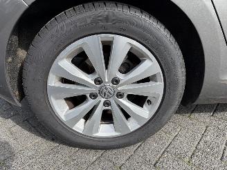 Volkswagen Golf 1.0 TSI Business Edition Connected picture 22