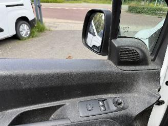 Peugeot Partner 1.5 BlueHDI Premium picture 25