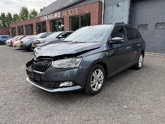 krockskadad bil auto Skoda Fabia 1.0 TSI Style PANORAMADAK  (Stationwagen 5-dr.) 2020/10