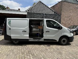Renault Trafic 2.0 dCi 120 T29 2 SCHUIFDEUREN  L2H1 Comfort picture 17
