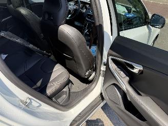Volvo V-40 Cross Country - 1.5 T3 AUTOMAAT  Polar+ Luxury picture 18