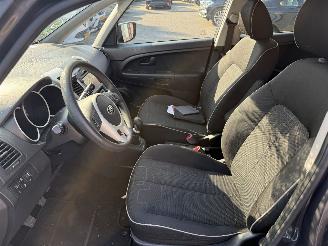 Kia Venga 1.4 CVVT 20th Anniversary (MPV 5-dr.) picture 22