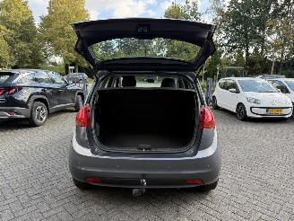 Kia Venga 1.6 CVVT Comfort Pack  AUTOMAAT  (MPV 5-dr.) picture 25