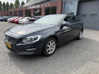 Damaged car Volvo V-60 2.0 D2 Nordic+ (Stationwagen 5-dr.) 2016/9
