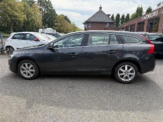 Volvo V-60 2.0 D2 Nordic+ (Stationwagen 5-dr.) picture 2