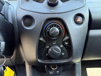 Toyota Aygo 1.0 VVT-i x (Hatchback 3-dr.) picture 16