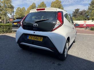 Toyota Aygo 1.0 VVT-i x (Hatchback 3-dr.) picture 29