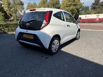 Toyota Aygo 1.0 VVT-i x (Hatchback 3-dr.) picture 28