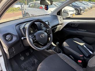 Toyota Aygo 1.0 VVT-i x (Hatchback 3-dr.) picture 19