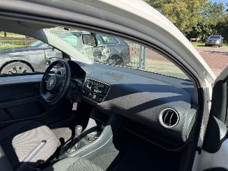 Volkswagen Up! 1.0 take up!  AIRCO BlueMotion picture 17