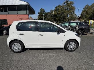 Volkswagen Up! 1.0 take up!  AIRCO BlueMotion picture 5