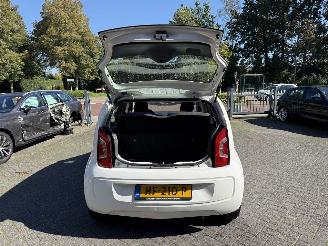 Volkswagen Up! 1.0 take up!  AIRCO BlueMotion picture 11