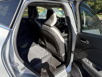 Renault Captur 1.6 E-Tech Hybrid 145 Intens picture 18