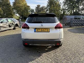 Peugeot 2008 1.2 PureTech GT-line (SUV 5-dr.) picture 4