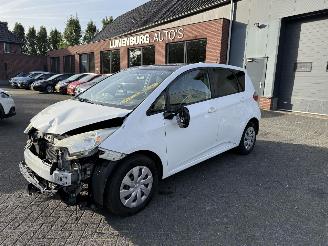 Damaged car Toyota Verso S 1.3 ASPIRATION 2011/9