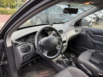 Ford Focus 1.6-16V Trend (Hatchback 5-dr.) picture 13
