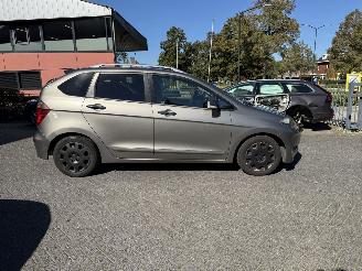 Honda Fr-v 1.8i Lifestyle (MPV 5-dr.) picture 6