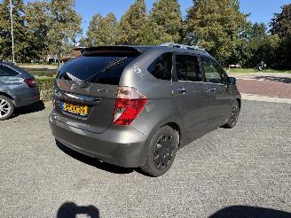 Honda Fr-v 1.8i Lifestyle (MPV 5-dr.) picture 5