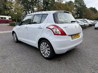 Suzuki Swift 1.2 Exclusive AUTOMAAT  (Hatchback 5-dr.) picture 3