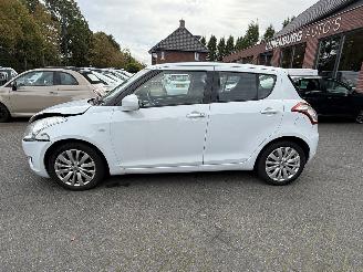 Suzuki Swift 1.2 Exclusive AUTOMAAT  (Hatchback 5-dr.) picture 2