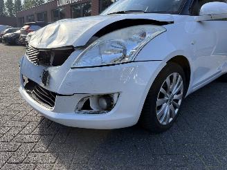 Suzuki Swift 1.2 Exclusive EASSS (Hatchback 3-dr.) picture 14