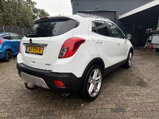 krockskadad bil auto Opel Mokka 1.4 T Cosmo SCHUIFDAK LEER  (SUV 5-dr.) 2015/2
