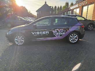 Seat Leon 1.0 EcoTSI Style Business Intense picture 2
