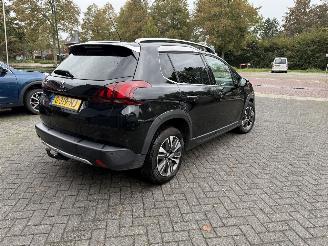 Peugeot 2008 1.2 PureTech Allure (SUV 5-dr.) picture 5