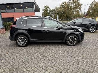 Peugeot 2008 1.2 PureTech Allure (SUV 5-dr.) picture 6