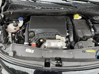 Peugeot 2008 1.2 PureTech Allure (SUV 5-dr.) picture 14
