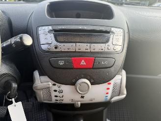 Peugeot 107 1.0 Active (Hatchback 5-dr.) picture 21