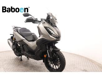 Honda  ADV 350 picture 2